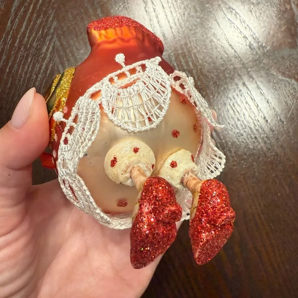 N/A chicken ornament